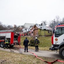 Tragedija Tunelio gatvėje: iš gaisro išnešti du mažamečiai neišgyveno