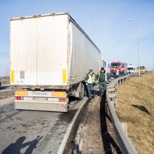 Ant Garliavos viaduko – tragiška avarija: žuvo BMW vairuotojas 