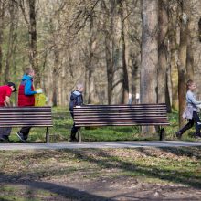 „Kaunas tvarkosi“: miestą ir jo parkus švarino ir darželinukai