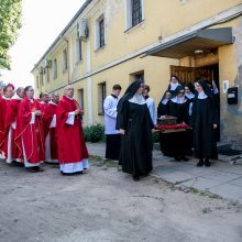 Palaimintasis Teofilius sugrįžo namo