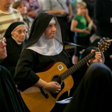 Palaimintasis Teofilius sugrįžo namo