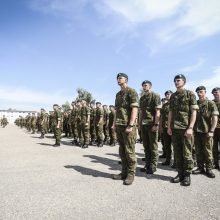 Rukloje ir Tauragėje į atsargą išleisti beveik 1000 šauktinių