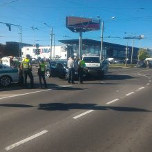 Patrulių ekipažo ir „VW Golf“ avarija vykstant į „Molą“: kas nukentėjo labiausiai?