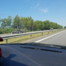 Savaitgalį Lietuvos keliais judės karinė technika: prireiks didesnio atidumo