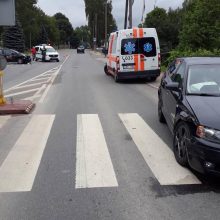 Į avariją Kaune vėl pateko „City Bee“: ligoninėje atsidūrė moteris
