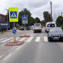 Į avariją Kaune vėl pateko „City Bee“: ligoninėje atsidūrė moteris