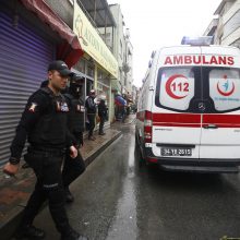 Stambule policija nušovė dvi jos būstinę atakavusias moteris