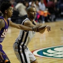 NBA: „Suns“ komanda triumfavo Meksikoje