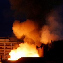 Škotijoje didžiulis gaisras nuniokojo prestižinę Glazgo meno mokyklą