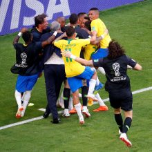 Brazilijos futbolininkai žengė į pasaulio čempionato ketvirtfinalį