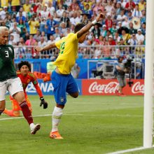 Brazilijos futbolininkai žengė į pasaulio čempionato ketvirtfinalį