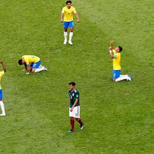 Brazilijos futbolininkai žengė į pasaulio čempionato ketvirtfinalį