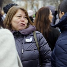 Pagrindinę Klaipėdos aikštę užtvindė minia piktų mokytojų