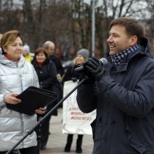 Pagrindinę Klaipėdos aikštę užtvindė minia piktų mokytojų