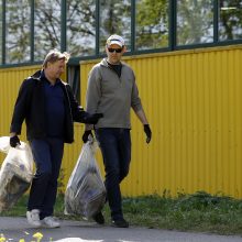 Dangės švarinimo akcija: narai ištraukė krūvą padangų