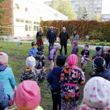 Uostamiesčio darželinukams dovanojo šiltnamį