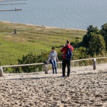 Saulėtą Nidą užplūdo žygio entuziastai