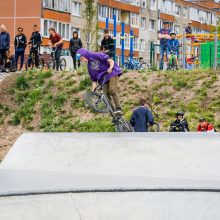 Uostamiestyje – kvapą gniaužiantys riedlentininkų ir dviratininkų triukai