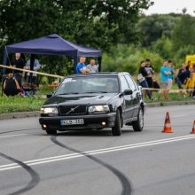 Klaipėdoje griaudėjo automobilių varikliai