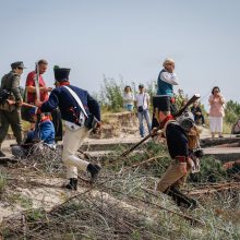 Pajūryje griaudėjo napoleonmečio ginklų šūviai