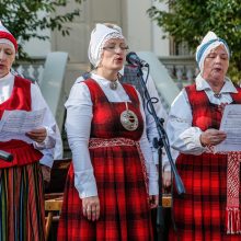 Baltų vienybės dieną – šventė Laikrodžių muziejaus kiemelyje