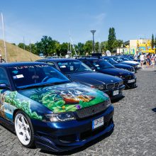 Džiazuojančią Klaipėdą papuošė išskirtiniai automobiliai