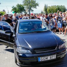 Džiazuojančią Klaipėdą papuošė išskirtiniai automobiliai