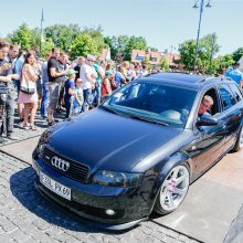 Džiazuojančią Klaipėdą papuošė išskirtiniai automobiliai