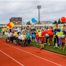 Žmonės su negalia Klaipėdoje mėgavosi galimybe drauge sportuoti