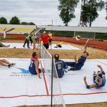 Žmonės su negalia Klaipėdoje mėgavosi galimybe drauge sportuoti