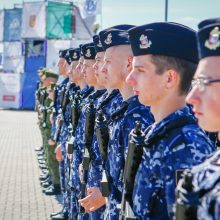 Būsimieji karinių jūrų pajėgų karininkai prisiekė Tėvynei