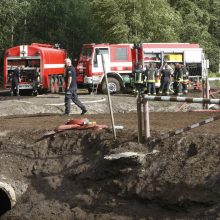 Degantį durpyną gesinantys ugniagesiai: darbo bus mažiausiai kelioms paroms