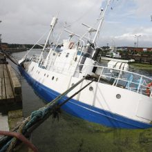 Incidentas Danės upėje: vėl skęsta senas laivas