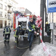 Autobusas stotelėje suvažinėjo moterį