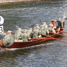 Dangėje – azartiškos „drakonų“ valčių lenktynės