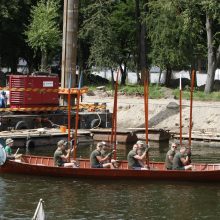 Dangėje – azartiškos „drakonų“ valčių lenktynės