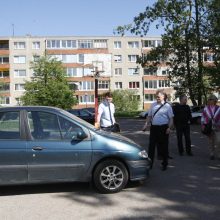 Po gyventojų skundų surengė reidą