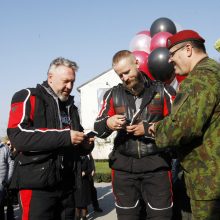 Į Bengaliją motociklininkai išvyko su duona ir lašiniais