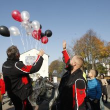 Į Bengaliją motociklininkai išvyko su duona ir lašiniais