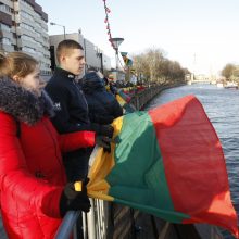 Nepriklausomybės atkūrimo proga Klaipėdoje – vėliavų upė