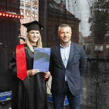 Klaipėdos universiteto absolventams įteikti diplomai