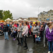 Kretingos rudens derliaus šventėje – moliūgo „skerstuvės“ ir sūrių alėja 