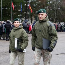 Klaipėdoje 400 karių išlydėta į atsargą