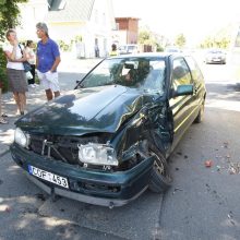 Vairuotoja taranavo miesto autobusą