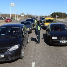 Per pirmąją parą į Kauno regioną neįleista apie 2 tūkst. automobilių