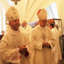 Arkivyskupas K. Kėvalas sutiktas Kauno katedroje: melskitės už mane!