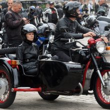 Šeštadienis Kaune – su dvigubu trenksmu: gatvėse riaumojo motociklai, padangę raižė aviacijos asai