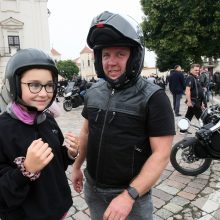 Šeštadienis Kaune – su dvigubu trenksmu: gatvėse riaumojo motociklai, padangę raižė aviacijos asai