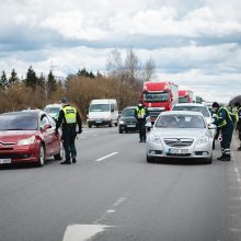 Kaunas vėl apsuptas pareigūnų: mobilūs postai veiks ir naktį