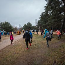 Po šventinės nakties gaivinosi lediniu vandeniu